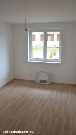 A Duna part Pesti oldalán 57 m2-es lakás eladó