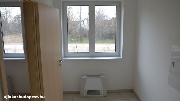 A Duna part Pesti oldalán 57 m2-es lakás eladó