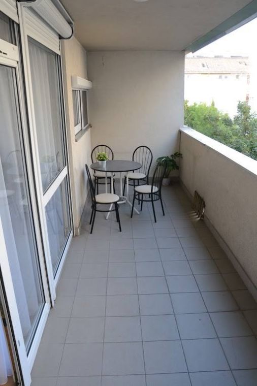 Eladó újszerű lakás a Füvészkert Lakóparban