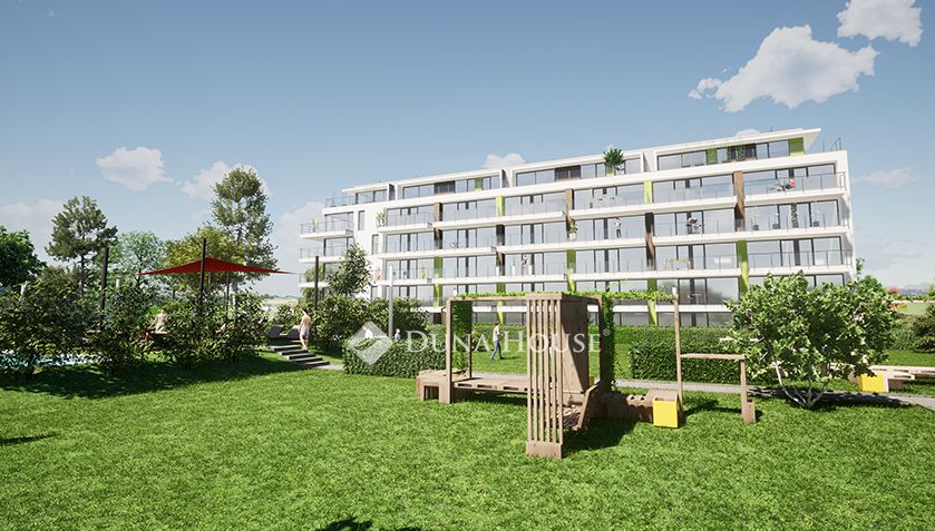 Eladó 55 nm-es, első emeleti lakás eladó Siófokon